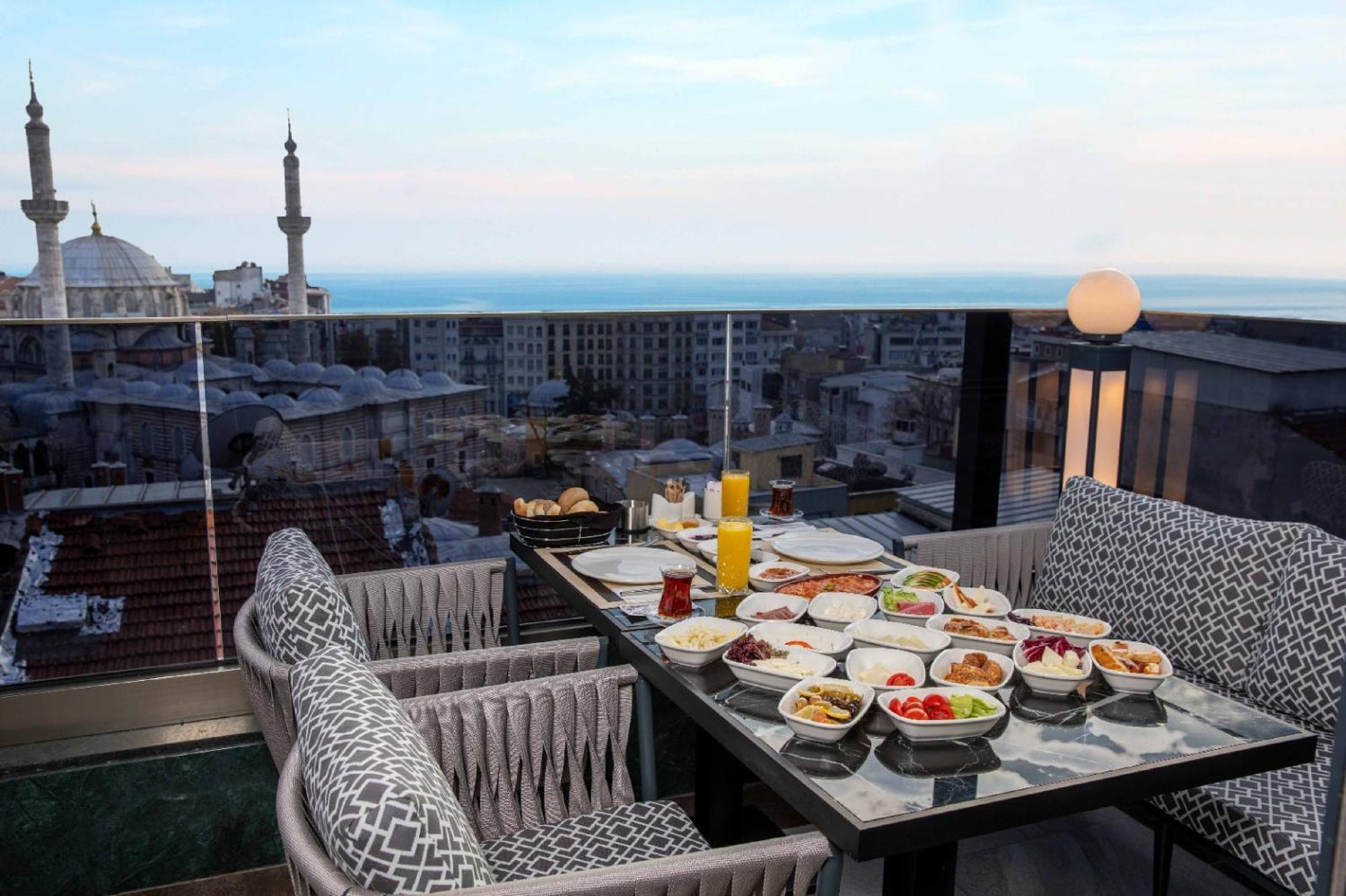 Beethoven Senfoni Hotel — Photos 2